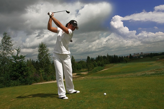 ゴルフスイングで重要なのはグリップを引き上げたトップの形